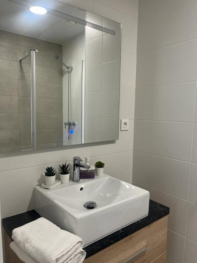 Love Rent4 Malaga Loft Bagian luar foto